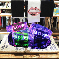 Bracelet LED Lumineux Élégant et Féminin, Étanche, Rechargeable, Idéal pour les Enseignantes – Nouvelle Collection, Vente Flash du Nouvel An