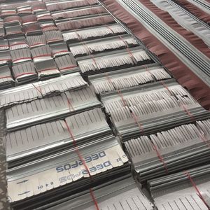 Cấp công nghiệp 320 Grit giấy nhám cát giấy Con lăn bàn chải loại Máy chà nhám OEM tùy chỉnh chức năng đánh bóng - Product Image 3