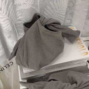 Sac à main portable gris style nœud en tissu doux, pochette de poignet en coton pour cosmétiques et téléphones, sacs fourre-tout - Product Image 4