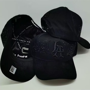 Casquette de baseball snapback de luxe avec logo en strass et motif gaufré sur toute la surface, style hip-hop et streetwear, en gros, en stock, livraison rapide - Product Image 3