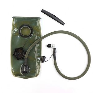 Échantillon gratuit d'accessoires de camping : poche à eau sans BPA de 1 L, 2 L, 3 L et autres produits de camping et de randonnée - Product Image 5