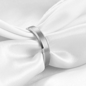 Anillo de Carburo de Tungsteno de 4-6-8 mm con Acabado Cepillado, Anillo de Boda Unisex, Joyería de Moda - Product Image 2