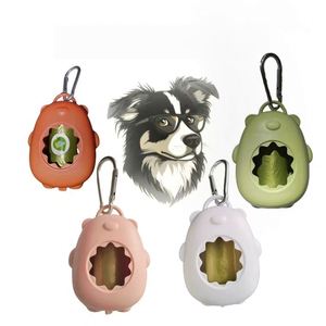 Distributeur de sacs à déjections pour animaux de compagnie, portable, écologique, personnalisé, en forme de ramasse-crottes, avec mousqueton - Product Image 1