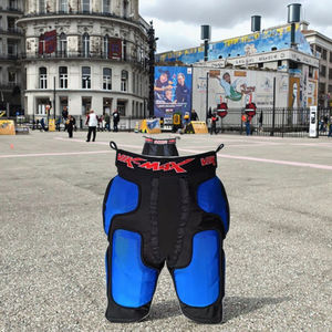 Pantalons de hockey en ligne durables pour hommes et femmes - Équipement de protection pour hockey sur roulettes avec protection du bas du corps - Product Image 3