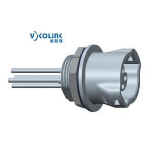 Composants BOM CB-04RFFC-RC7A10 : Connecteur femelle haute vitesse 4 positions pour montage sur panneau CB-04RFFC-RC7A10 - Product Image 1