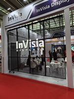 NOUVEAU Écran LED InVisia Versa à louer, haute transparence, résolution 4K, IP65, luminosité 4500 cd, lisible en plein soleil, extérieur/intérieur