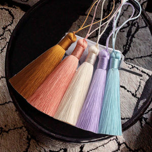 โรงงานขายส่ง เครื่องประดับห้อยหูขนาดเล็ก ที่คั่นหนังสือ กิ๊บติดผม สไตล์โบราณ พู่สั้น 5 ซม. สำหรับตกแต่ง - Product Image 2