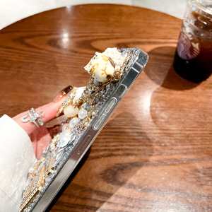 Funda de Teléfono con Diseño de Lujo, Cristal, Diamantes, Flores <span class=keywords><strong>y</strong></span> Perlas para <span class=keywords><strong>iPhone</strong></span> 17, 16 Pro, 15, 14 Pro - Product Image 6