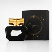 Botol Parfum Kaca Kosong Mewah Bentuk Persegi 30ml Tutup Logam Bambu Botol Semprot Isi Ulang Kotak Hadiah Kustom Dengan Logo