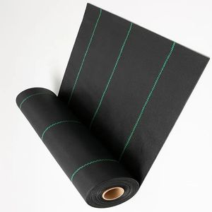 غطاء أرضي أسود من البولي بروبيلين لمنع الأعشاب الضارة في الزراعة، غطاء مسامي للأرض، حاجز للأعشاب الضارة، غطاء لحمام السباحة فوق الأرض - Product Image 1