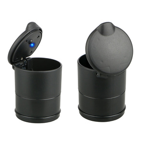 ที่เขี่ยบุหรี่ในรถยนต์พร้อมไฟ LED สีดำ ที่วางแก้วแบบพกพาสำหรับใช้ในรถยนต์ - Product Image 3