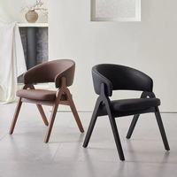 Chaise de salle à manger en cuir minimaliste nordique italienne, fauteuil avec dossier rembourré amovible pour hôtels et restaurants