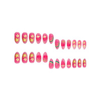 Ongles press-on tendance été les plus vendus, avec un motif fraise et pastèque, faits à la main, réutilisables et faciles à appliquer