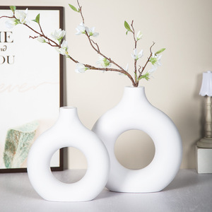 <span class=keywords><strong>Maceta</strong></span> de una sola flor de estilo chino moderno, jarrón de donut, Nueva campana colgante de cerámica de plástico decorativa pequeña para jardín - Product Image 2