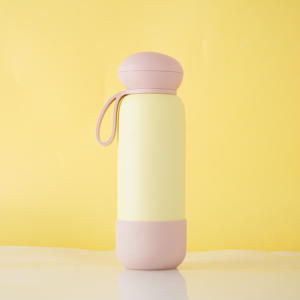 Gobelet à eau en acier inoxydable à double paroi sous vide, <span class=keywords><strong>portable</strong></span> et élégant, avec couleurs contrastées, disponible en 18 oz, 24 oz et 32 oz, personnalisation possible - Product Image 5