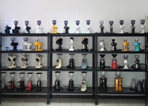 Moulin à café électrique professionnel 64 mm DF64 900E en alliage d'aluminium, meule plate 1Zpresso, 110 V, pour usage commercial, en vente - Product Image 2