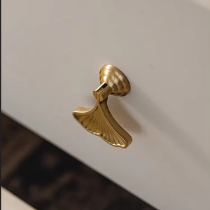 Poignée de meuble en laiton massif en forme de feuille de Ginkgo, pendentif queue de poisson doré pour armoire, placard à chaussures, bouton de bar, quincaillerie de tirage pour cuisine et chambre - Product Image 6