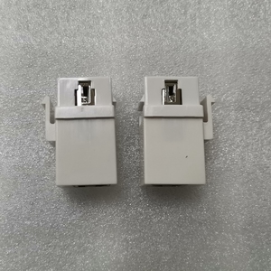 Adaptateur Keystone USB 2.0 Femelle A vers Femelle B Blanc pour Utilisation en Télécommunications - Product Image 4