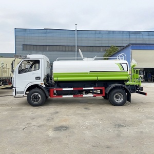 Camión Cisterna de Agua Personalizado 4x2 CLW de 8cbm, Camión Cisterna con Aspersor para Carreteras - Product Image 4