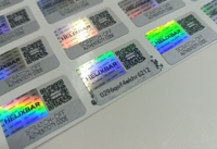 Etiqueta Adhesiva Personalizada de Seguridad Anti-falsificación con Código QR Variable, Grabado Láser Holográfico Plateado y Dorado, Efecto Arcoíris