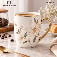 Tasse à café élégante en porcelaine blanche à motif floral de magnolia, avec poignée dorée et bordure dorée, 12 oz, pour les cafés