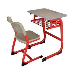 Compacto para el envío Escritorio anidado y sillas con una estructura reforzada Perfecto para escuelas internacionales y centros de capacitación - Product Image 2