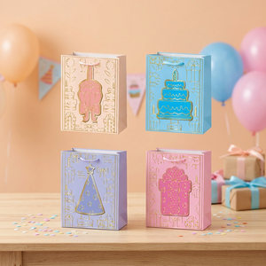 6211 Petit sac cadeau jetable en papier doré pour les fêtes et les cadeaux d'anniversaire - Product Image 3