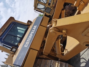 Bulldozer Cat D7R Diesel d'occasion, Bulldozer CAT D8R D9N D9R à vendre à shanghai avec camion à longue chenille de haute qualité - Product Image 4