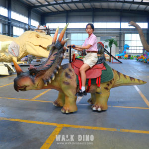 Triceratops Montable con Movimiento Realista, Atracción de Dinosaurios para Uso en Interiores/Exteriores, Parques Temáticos, Zoológicos, Centros Comerciales Familiares, Guarderías - Product Image 2