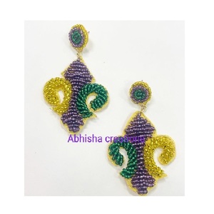 Boucles d'oreilles pendantes artisanales de luxe, faites à la main, en perles, boucles d'oreilles pendantes en perles de graines artistiques pour femmes, bijoux légers de style bohème - Product Image 1