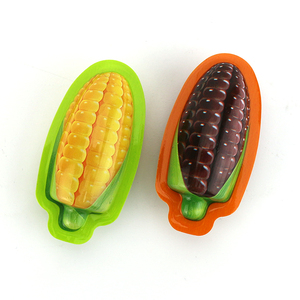 Bonbon à mâcher en forme de maïs sucré noir et jaune 3D avec remplissage de confiture - Product Image 3