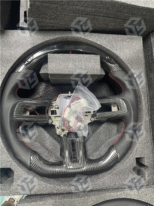 Volante Deportivo de Fibra de Carbono Perforada con Costuras Blancas para <span class=keywords><strong>Ford</strong></span> <span class=keywords><strong>Mustang</strong></span> - Product Image 2