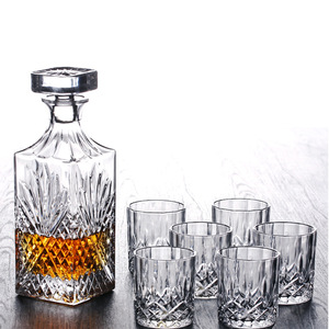 Coffret de Carafe à <span class=keywords><strong>Whisky</strong></span> Écossais Personnalisable avec Logo, Cadeaux d'Affaires en Gros, Verre Borosilicate Haute Qualité 27oz, Réutilisable pour Liqueur, Vin, Cocktail - Product Image 1
