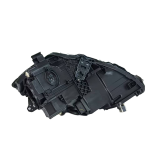 Convient aux phares xénon de <span class=keywords><strong>Mercedes</strong></span> Benz <span class=keywords><strong>A</strong></span> <span class=keywords><strong>W176</strong></span> 2012-2015 Phares d'assemblage d'éclairage automobile d'origine de haute qualité - Product Image 6