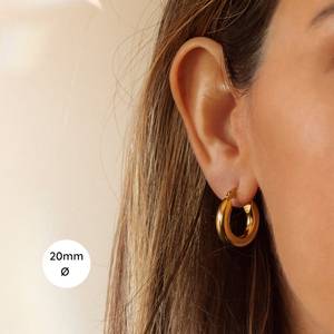 Bon marché, vente en gros, boucles d'oreilles créoles épaisses en <span class=keywords><strong>or</strong></span> 18 carats, bijoux simples, boucles d'oreilles créoles modernes en acier inoxydable 316L pour femmes - Product Image 6