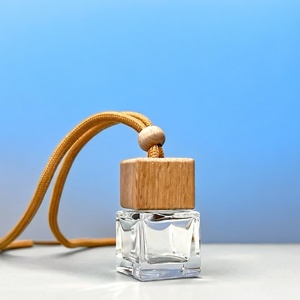 Diffuseur de parfum pour voiture en verre carré bleu dégradé de luxe personnalisé 8 ml, diffuseur d'huiles essentielles suspendu - Product Image 5