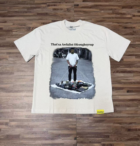 Camisetas Oversize de Alta Calidad con Estampado Escaneable, Estilo Americano Moderno, Holgadas e Informales para Hombre, con la Frase 'THAT'S A AWFUL LOT OF COUPH SYRUP' - Product Image 3