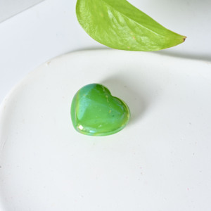 Cuarzo Aura Ángel en forma de corazón, piedra de palma tallada, mini corazón de cristal natural pulido al por mayor para regalo - Product Image 5