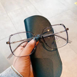 Gafas Qianai de Montura Completa Irregular, Lentes de PC con Protección Anti Luz Azul TR90, Diseño Cuadrilateral Unisex N4-20092 - Product Image 3