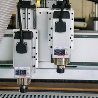 Routeur CNC à 2 têtes de broche 1325 1530 Atc, routeur CNC pour le bois, machine de fabrication de portes de meubles et d'armoires de cuisine, prix