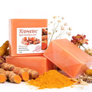 Savon solide à la carotte et au curcuma avec base de savon à l'huile de coco et huile d'olive - Nettoyant corporel hydratant et éclaircissant pour une peau douce et éclatante - Product Image 4