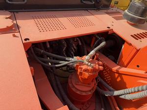 รถขุดมือสอง DOOSAN DX420LC ลดราคาพิเศษ, รถขุดตีนตะขาบขนาด 42 ตัน สำหรับงานหนัก พร้อมเครื่องยนต์เดิมทรงพลัง - Product Image 3