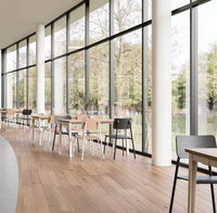 Ensemble table et chaises de restaurant de style moderne rectangulaire, design nouveau, avec structure en acier, écologique et durable