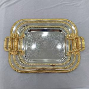 <span class=keywords><strong>Plateau</strong></span> de service <span class=keywords><strong>marocain</strong></span> artisanal tendance en métal gravé de luxe avec poignées pour la vente en gros - Product Image 5