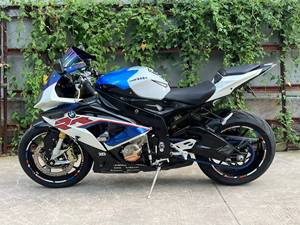 Motocicleta <span class=keywords><strong>BMW</strong></span> S1000RR Importada de Alto Rendimiento, 1000CC, 4 Cilindros, Refrigeración por Agua, EFI, Ultra Rápida, Deportiva y de Ocio, Usada - Product Image 4