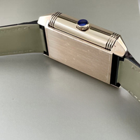 Nouvelle Tendance : Montre de Haute Qualité avec Petite Seconde, Réserve de Marche, Étanche, Verre Saphir Réversible, Cadran Gris Brossé Soleil, Acier Inoxydable