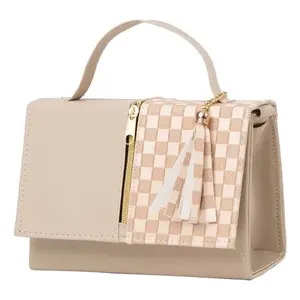 Bolso Cruzado Fana para Mujer, Color Beige Candela, con Asa Única, Cierre de Cremallera, Forro de Poliéster Impermeable, Borla de Moda Veraniega - Product Image 1