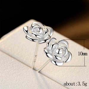 Orecchini Semplici a Forma di Rosa per Donne, Gioielli Floreali Freschi per le Orecchie - Product Image 5