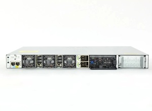 Commutateur PoE 24 ports série 9300 avec 4 ports Uplink 1G et modules fixes C9300L-24P-4G-A - Product Image 6