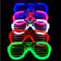 Neue LED-Leuchtbrille in Herzform, Blinkende Partybrille, Neujahrs-Leuchtspielzeug, Kinderfest-Dekoration